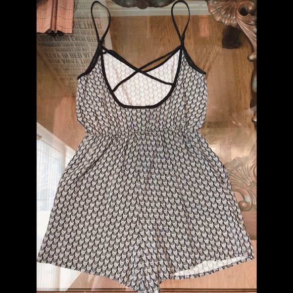 H&M Romper - Picture 2 of 6